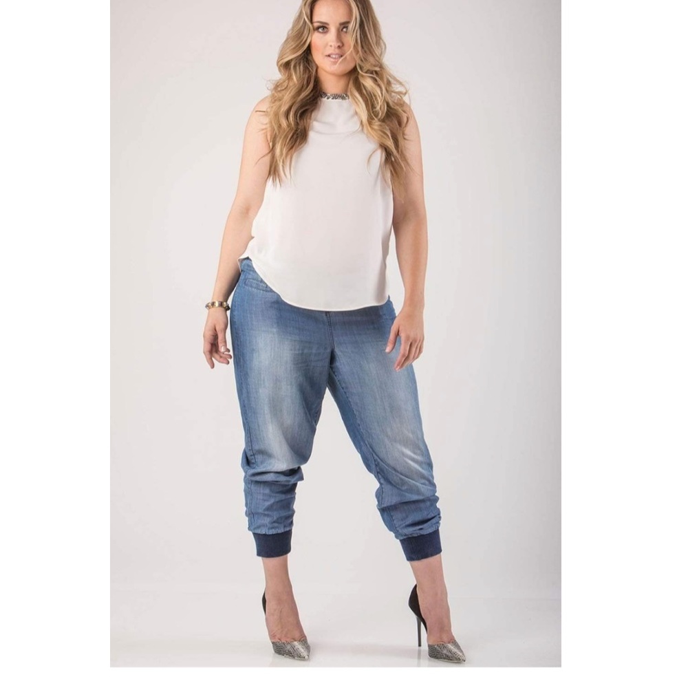 Soft light denim jogger